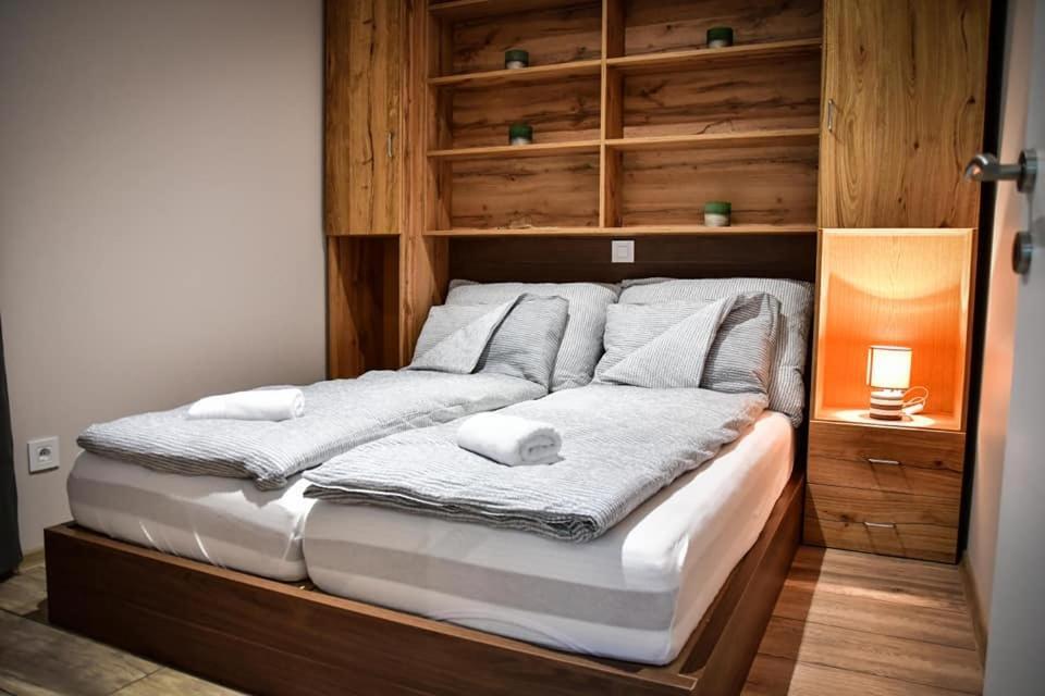 Bungalovi Kljuc Ngoại thất bức ảnh