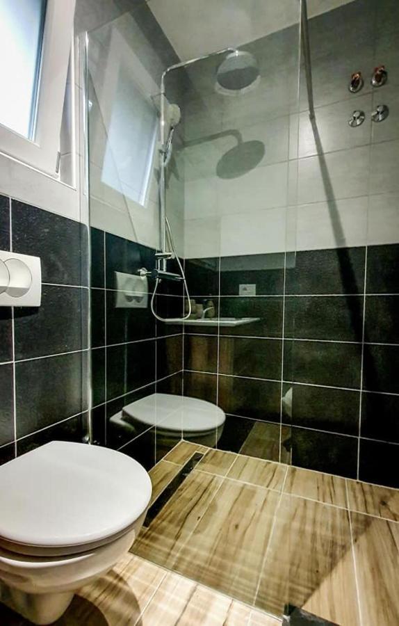 Bungalovi Kljuc Ngoại thất bức ảnh